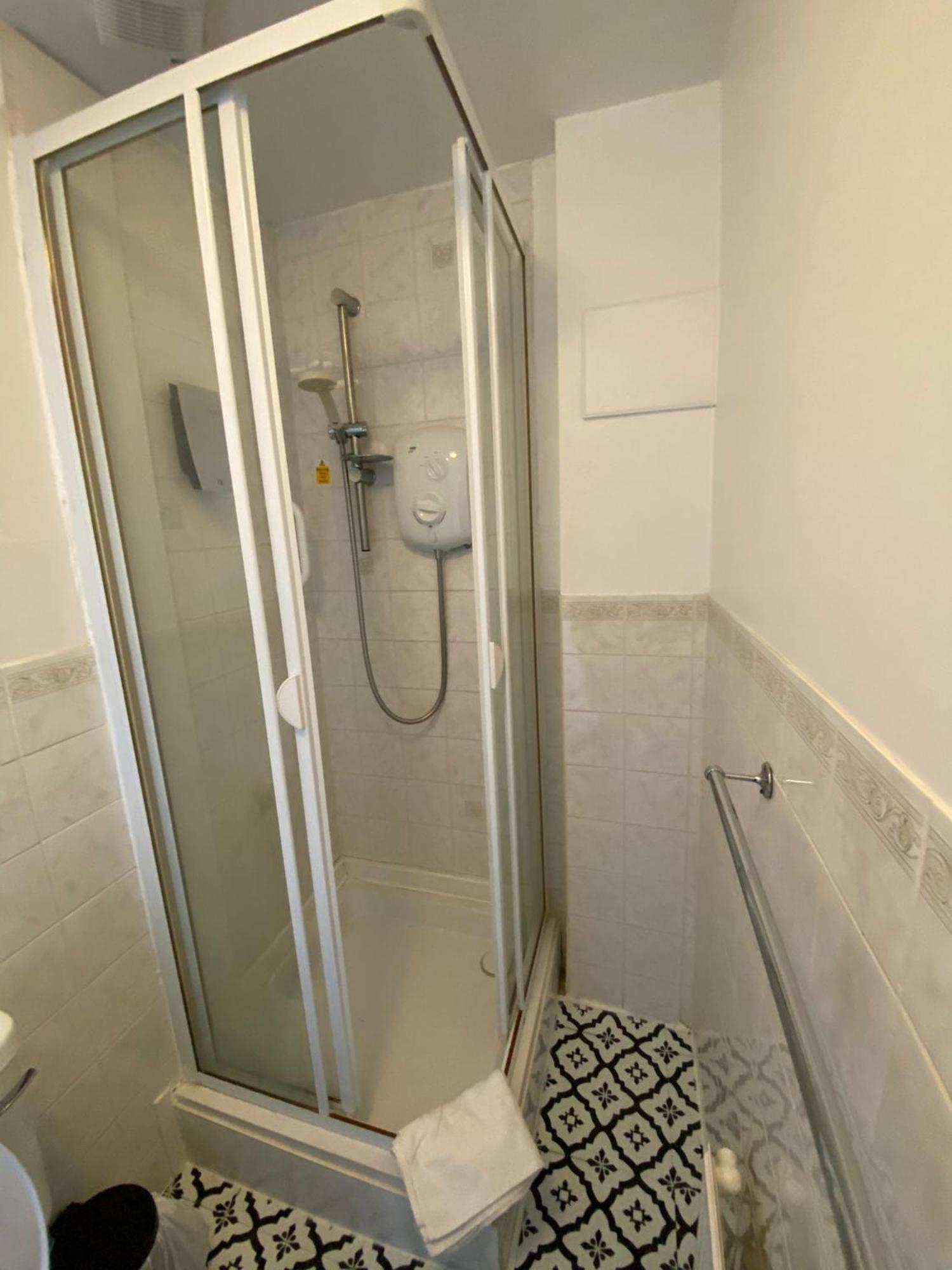 Tor Park Hotel Торки Екстериор снимка